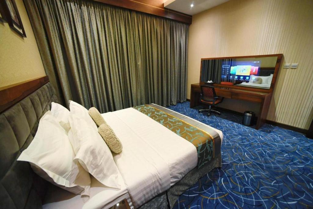 Celine Serviced Al Malqa