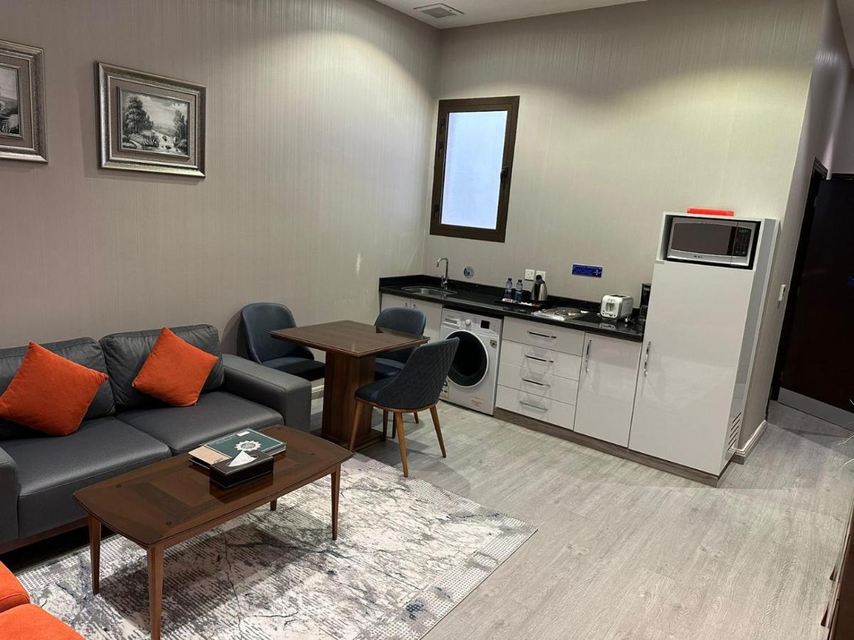 Celine Serviced Al Malqa Aparthotel