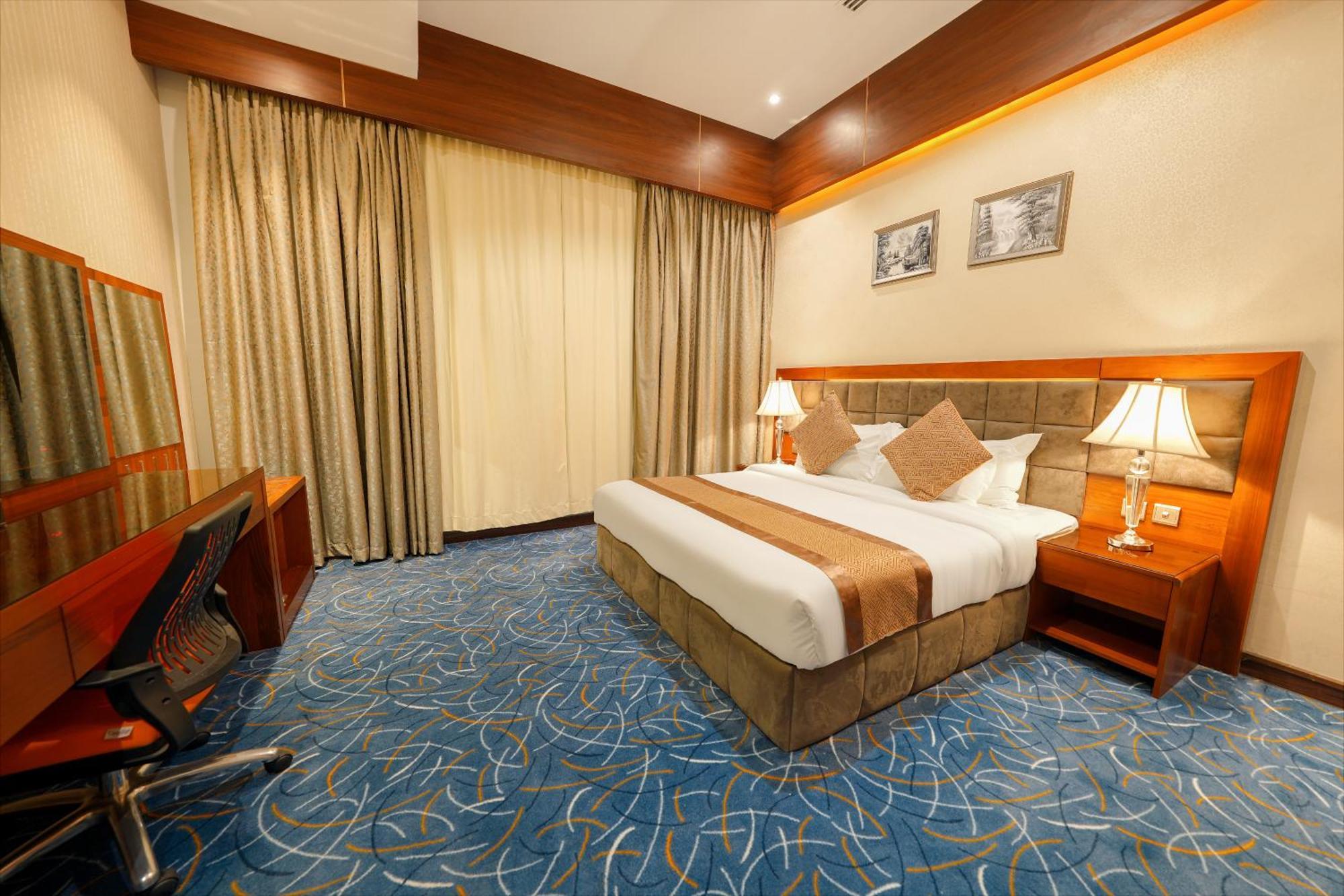 Celine Serviced Al Malqa 4*